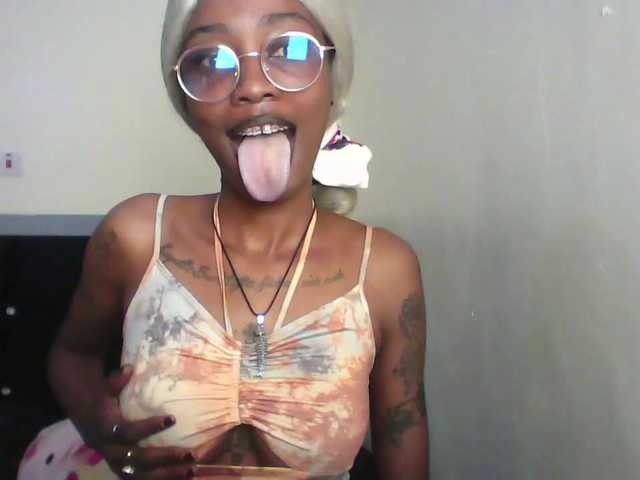 Calin33 live cam on BongaCams
