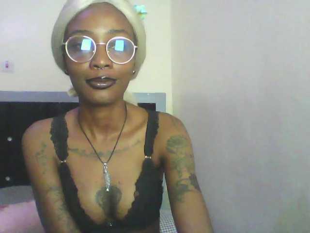Calin33 live cam on BongaCams