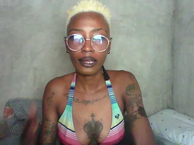 Calin33 live cam on BongaCams