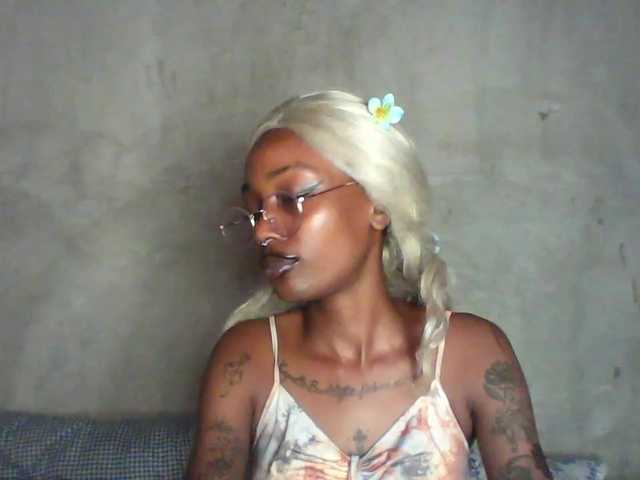 Calin33 live cam on BongaCams