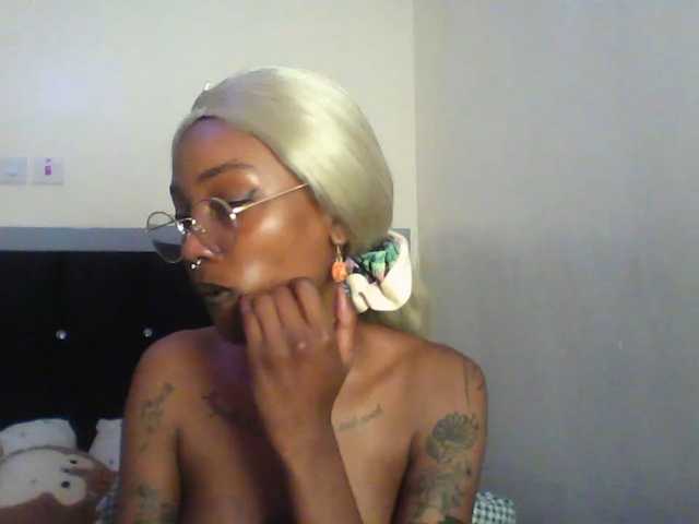 Calin33 live cam on BongaCams