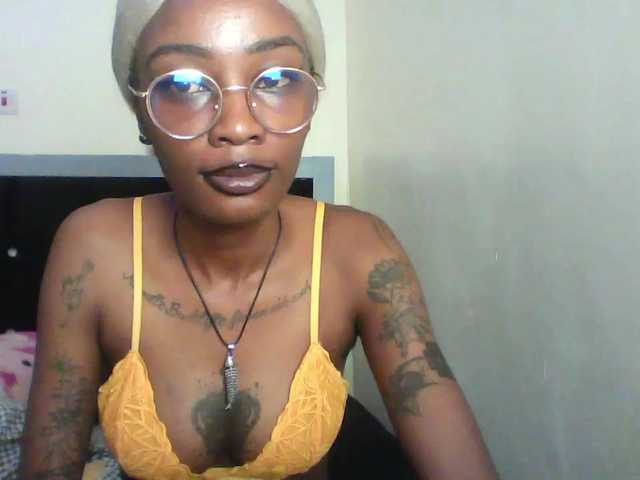 Calin33 live cam on BongaCams