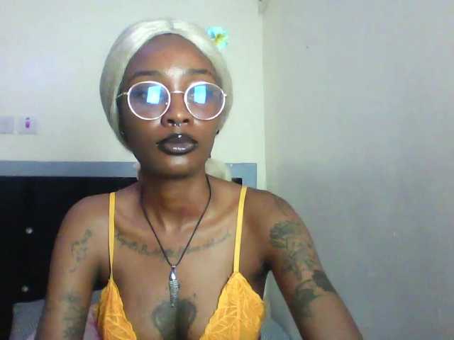Calin33 live cam on BongaCams