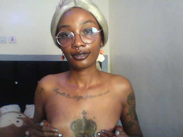Calin33 live cam on BongaCams