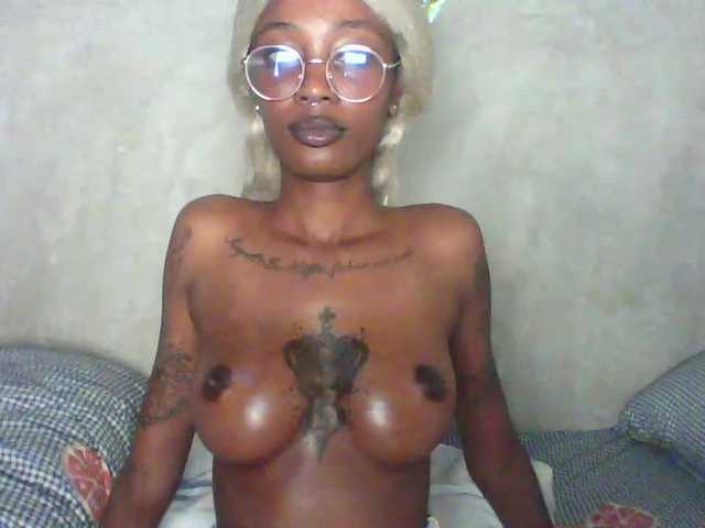 Calin33 live cam on BongaCams