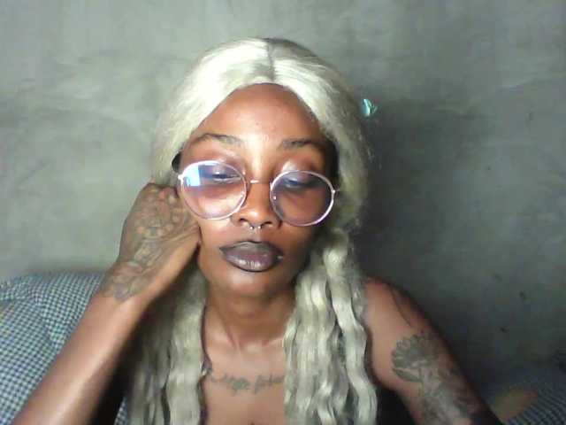 Calin33 live cam on BongaCams