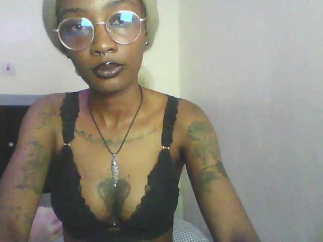 Calin33 live cam on BongaCams