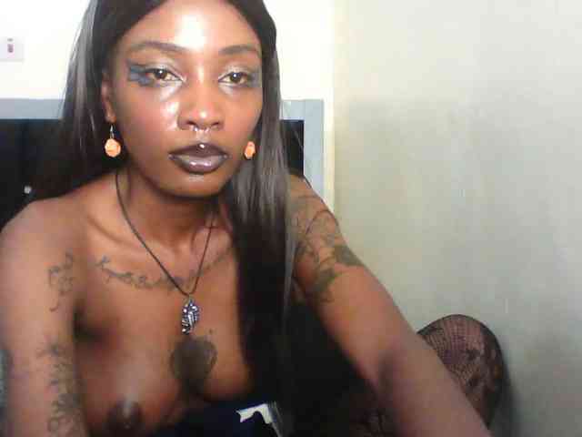 Model: Veegee