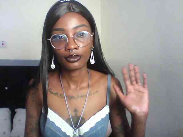 Calin33 Live Webcam on BongaCams