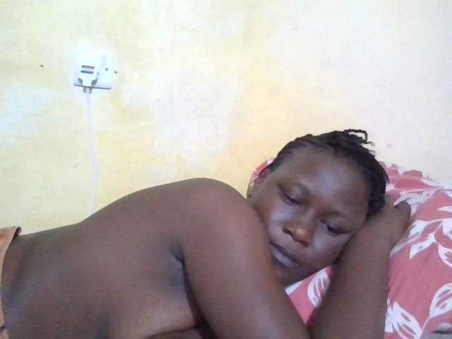 ebony-vannilah live cam on BongaCams