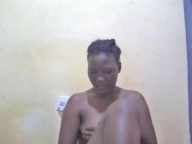 ebony-vannilah live cam on BongaCams