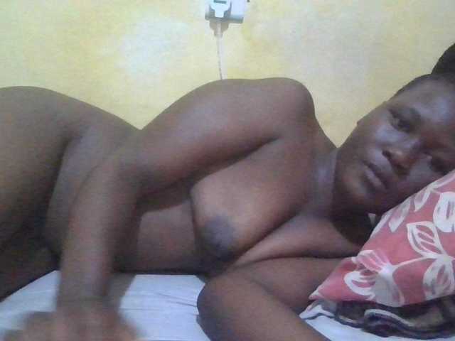 ebony-vannilah live cam on BongaCams