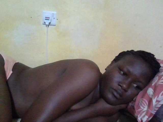 ebony-vannilah live cam on BongaCams