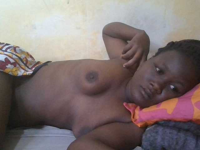 ebony-vannilah live cam on BongaCams