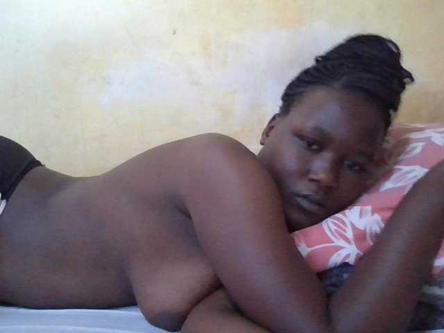 ebony-vannilah live cam on BongaCams
