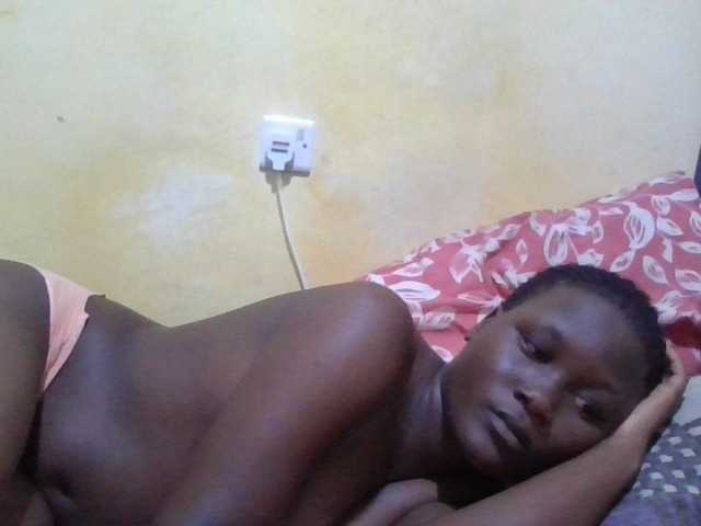 ebony-vannilah live cam on BongaCams