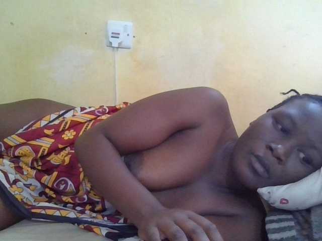 ebony-vannilah live cam on BongaCams