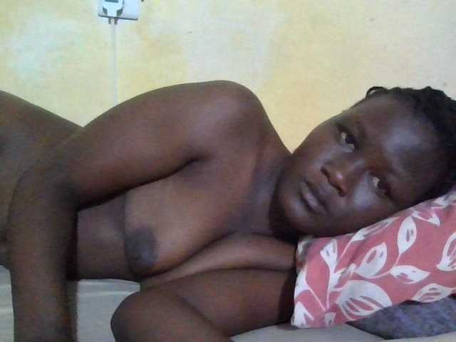 ebony-vannilah live cam on BongaCams