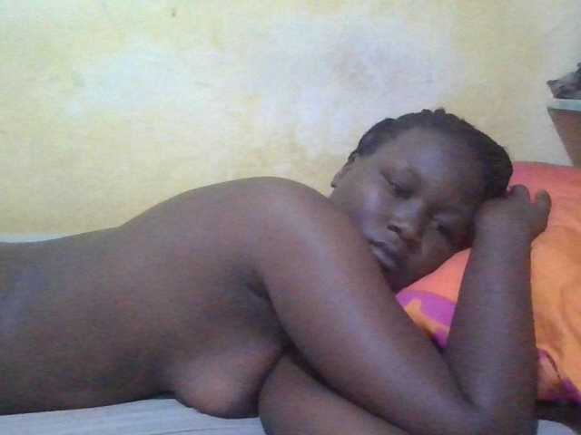 ebony-vannilah live cam on BongaCams