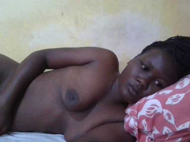 ebony-vannilah live cam on BongaCams