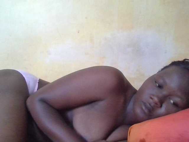 ebony-vannilah live cam on BongaCams