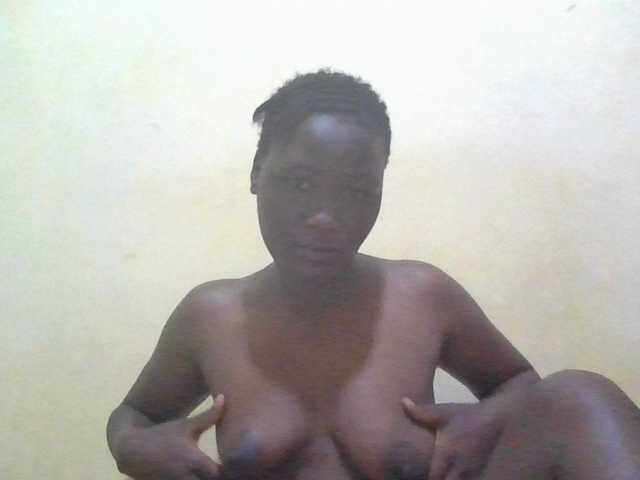 ebony-vannilah live cam on BongaCams