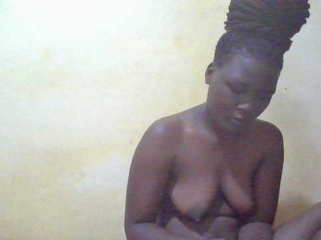 ebony-vannilah live cam on BongaCams