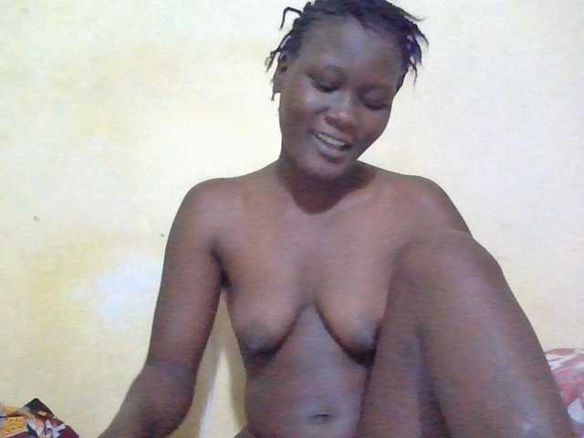 ebony-vannilah live cam on BongaCams