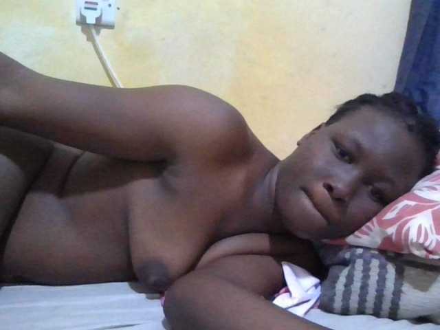 ebony-vannilah live cam on BongaCams