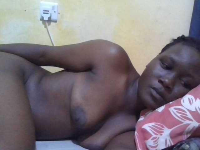 ebony-vannilah live cam on BongaCams