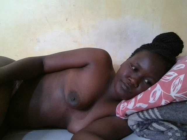 ebony-vannilah live cam on BongaCams