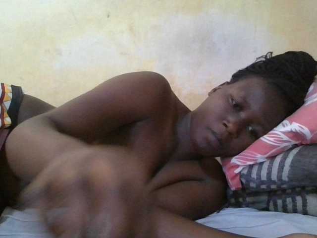 ebony-vannilah live cam on BongaCams