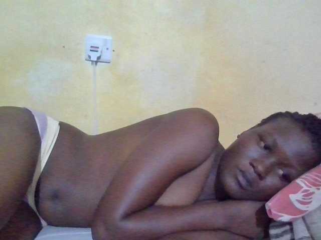 ebony-vannilah live cam on BongaCams