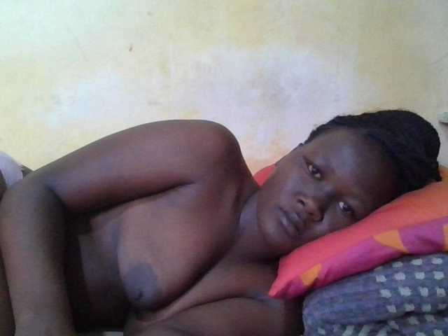 ebony-vannilah live cam on BongaCams