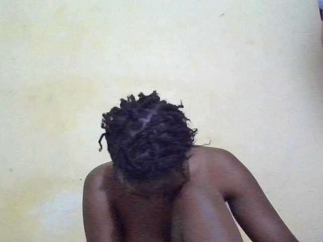 ebony-vannilah live cam on BongaCams