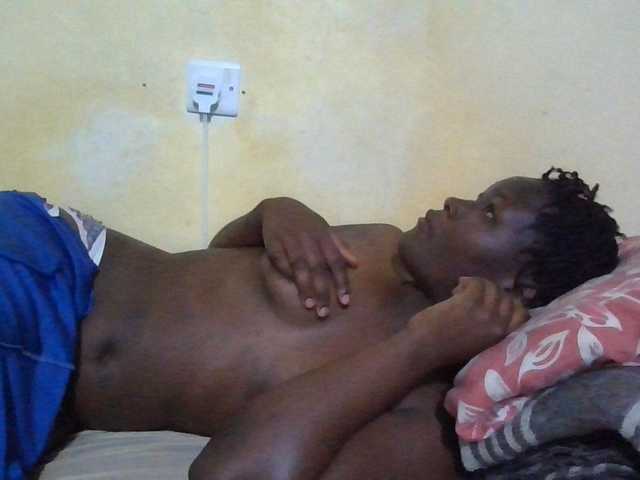 ebony-vannilah live cam on BongaCams