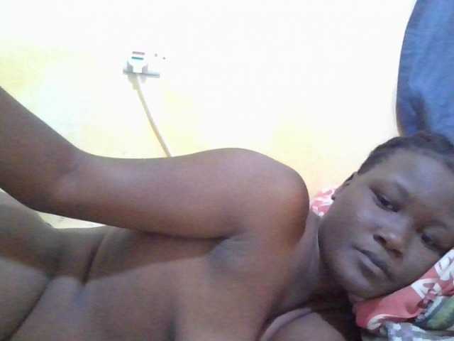 ebony-vannilah live cam on BongaCams