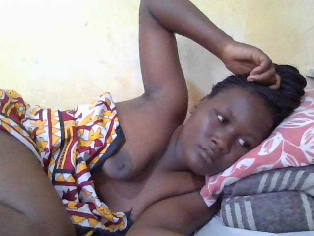 ebony-vannilah live cam on BongaCams