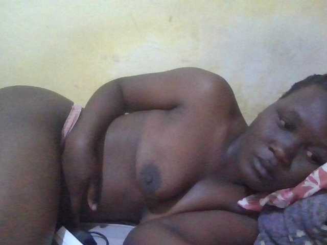 ebony-vannilah live cam on BongaCams