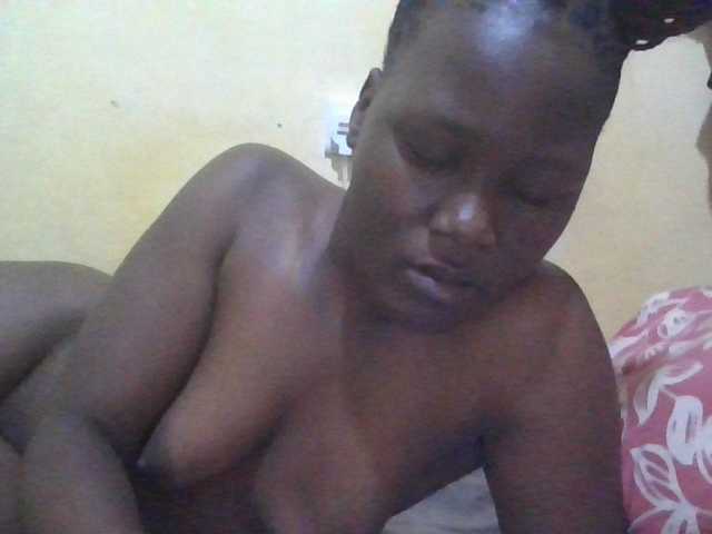 ebony-vannilah live cam on BongaCams