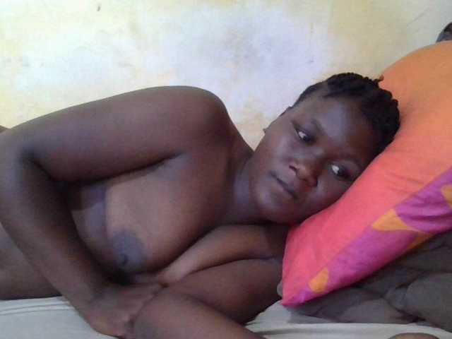 ebony-vannilah live cam on BongaCams