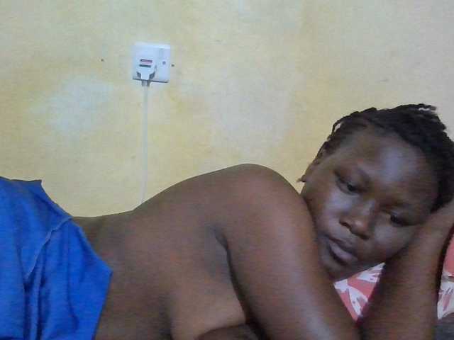 ebony-vannilah live cam on BongaCams