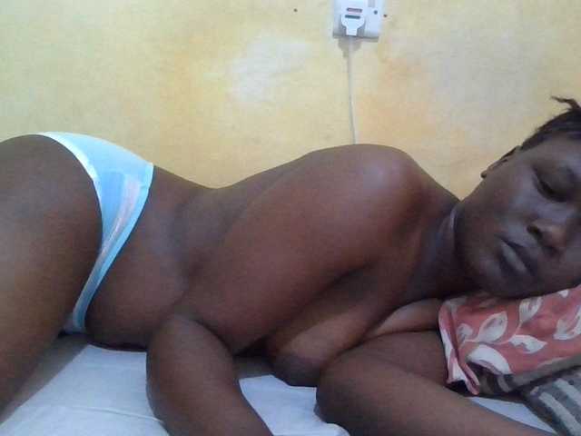 ebony-vannilah live cam on BongaCams
