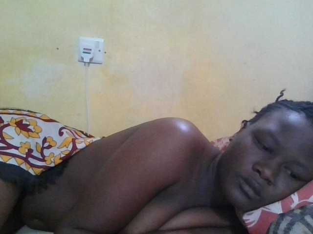 ebony-vannilah live cam on BongaCams