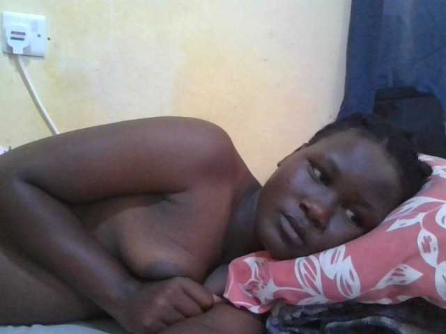 ebony-vannilah live cam on BongaCams