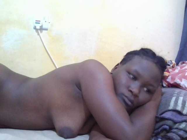ebony-vannilah live cam on BongaCams
