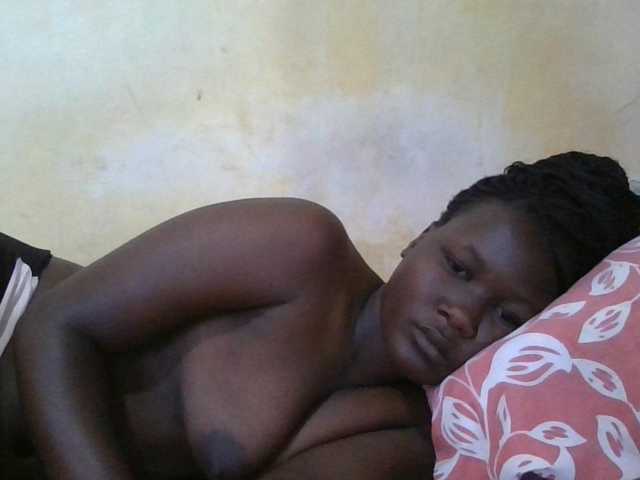 ebony-vannilah live cam on BongaCams