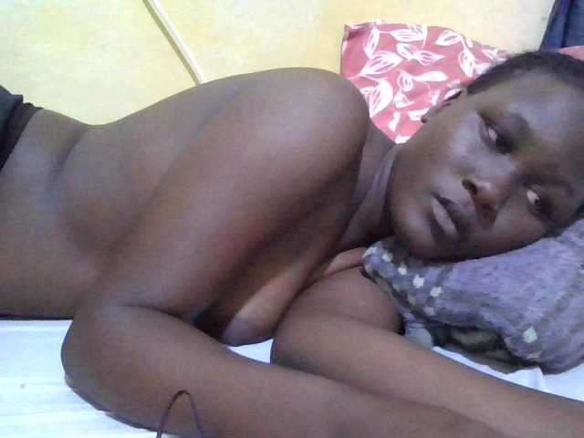 ebony-vannilah live cam on BongaCams