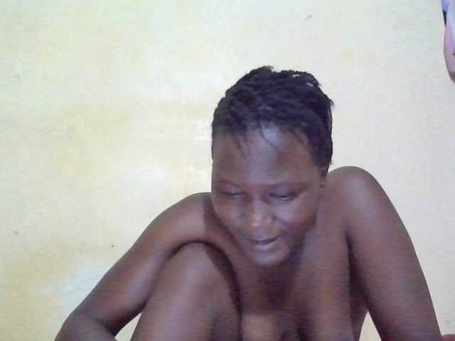 ebony-vannilah live cam on BongaCams