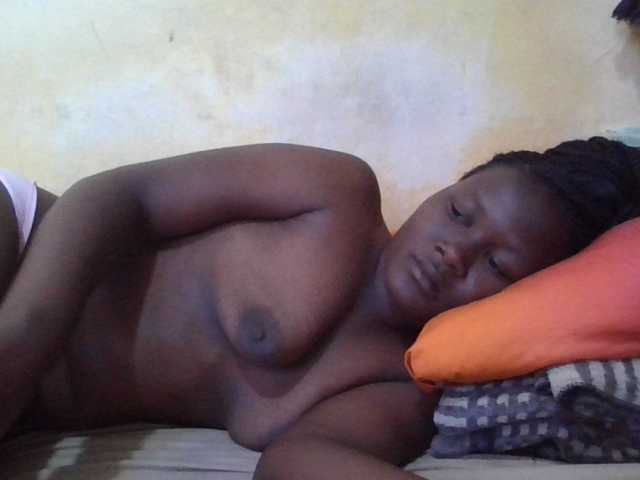 ebony-vannilah live cam on BongaCams